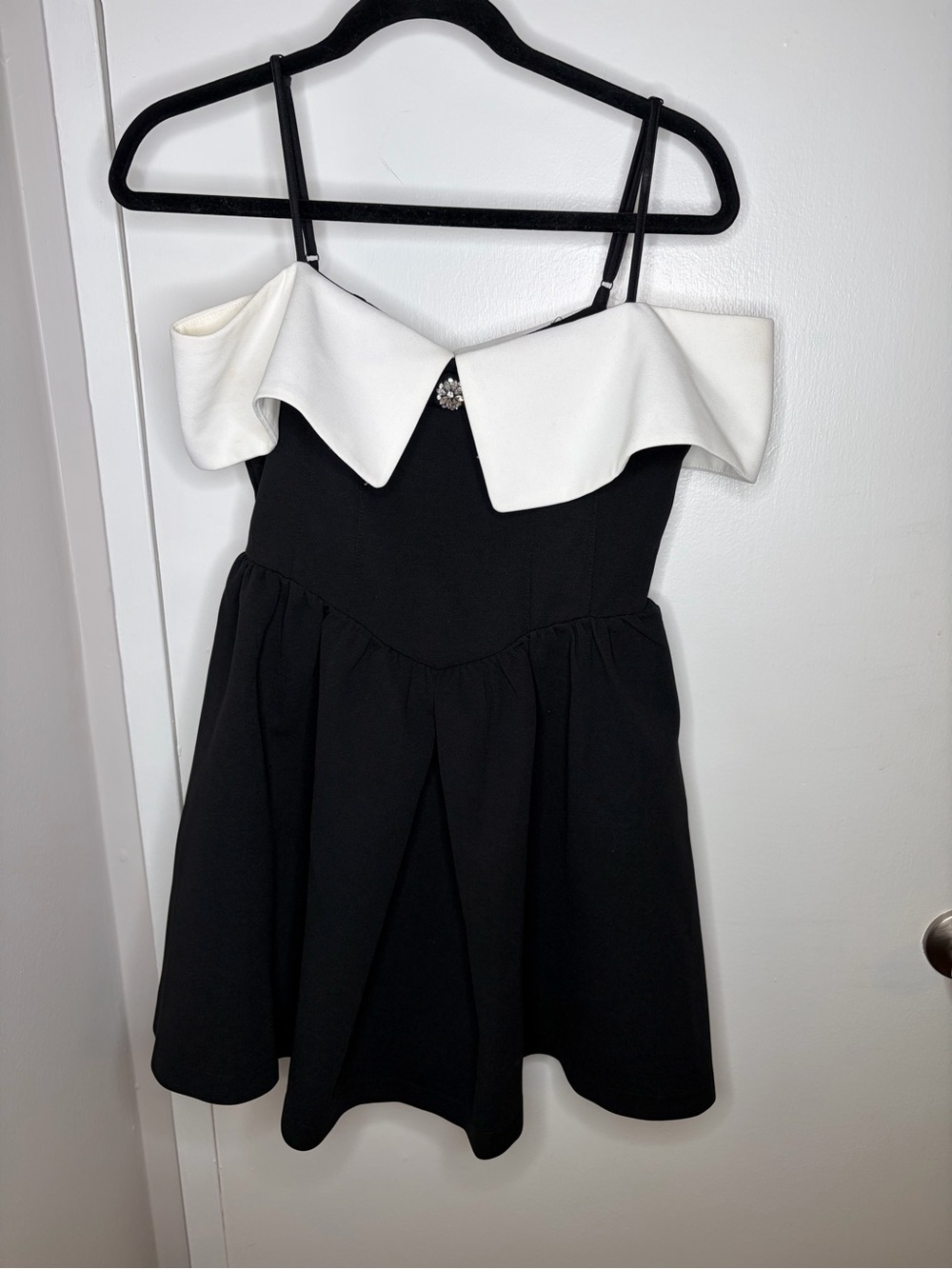 Black and White Off-Shoulder Party Dress